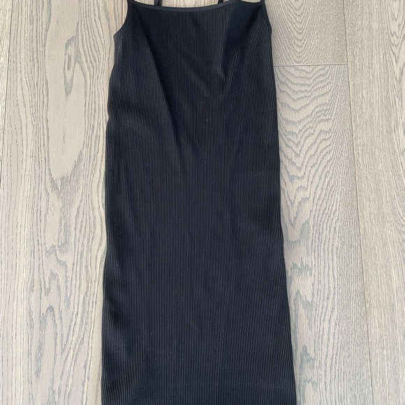 Aritzia Open Back Dress - Picture 2 of 4